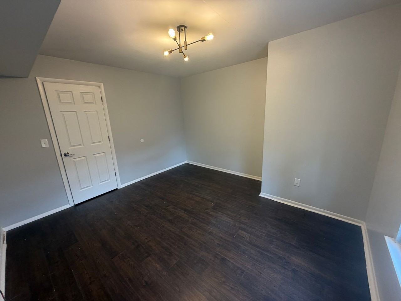 725 Birmingham Ave - Photo 2 of 25