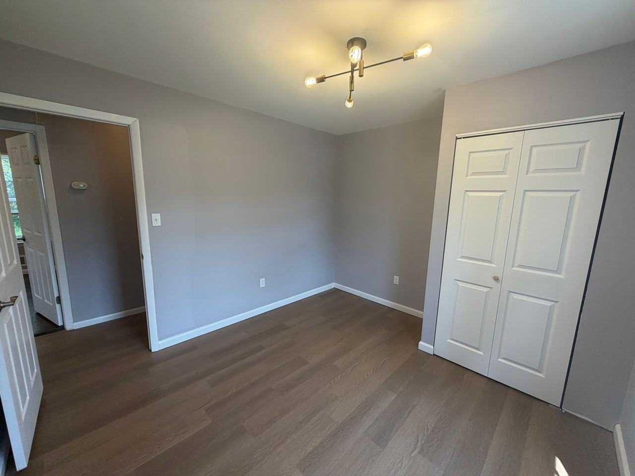 725 Birmingham Ave - Photo 5 of 25