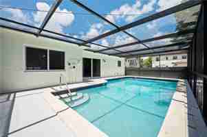 featured image of 4220 Sw 14th St