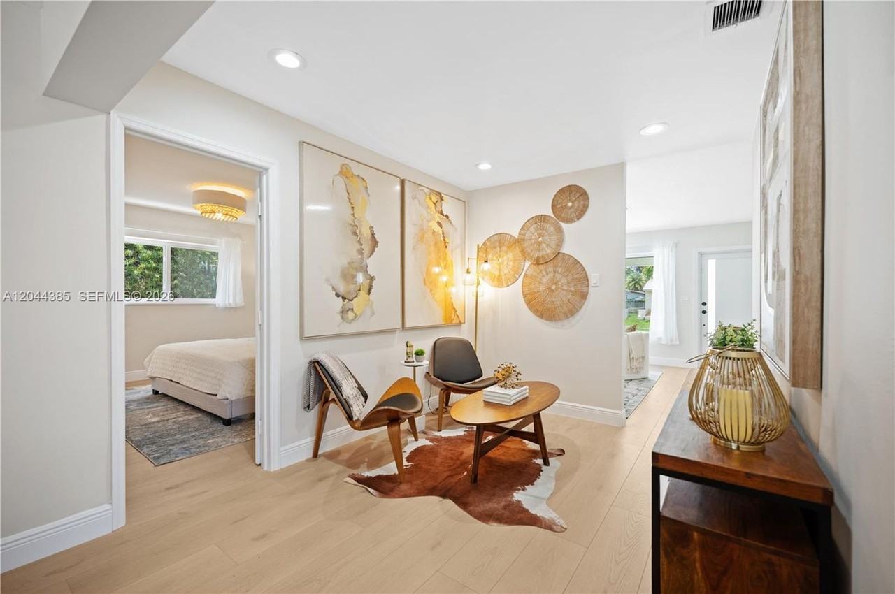 4220 Sw 14th St - Photo 6 of 18