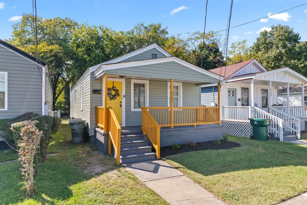 2207 Marshall Ave - Photo 2 of 38