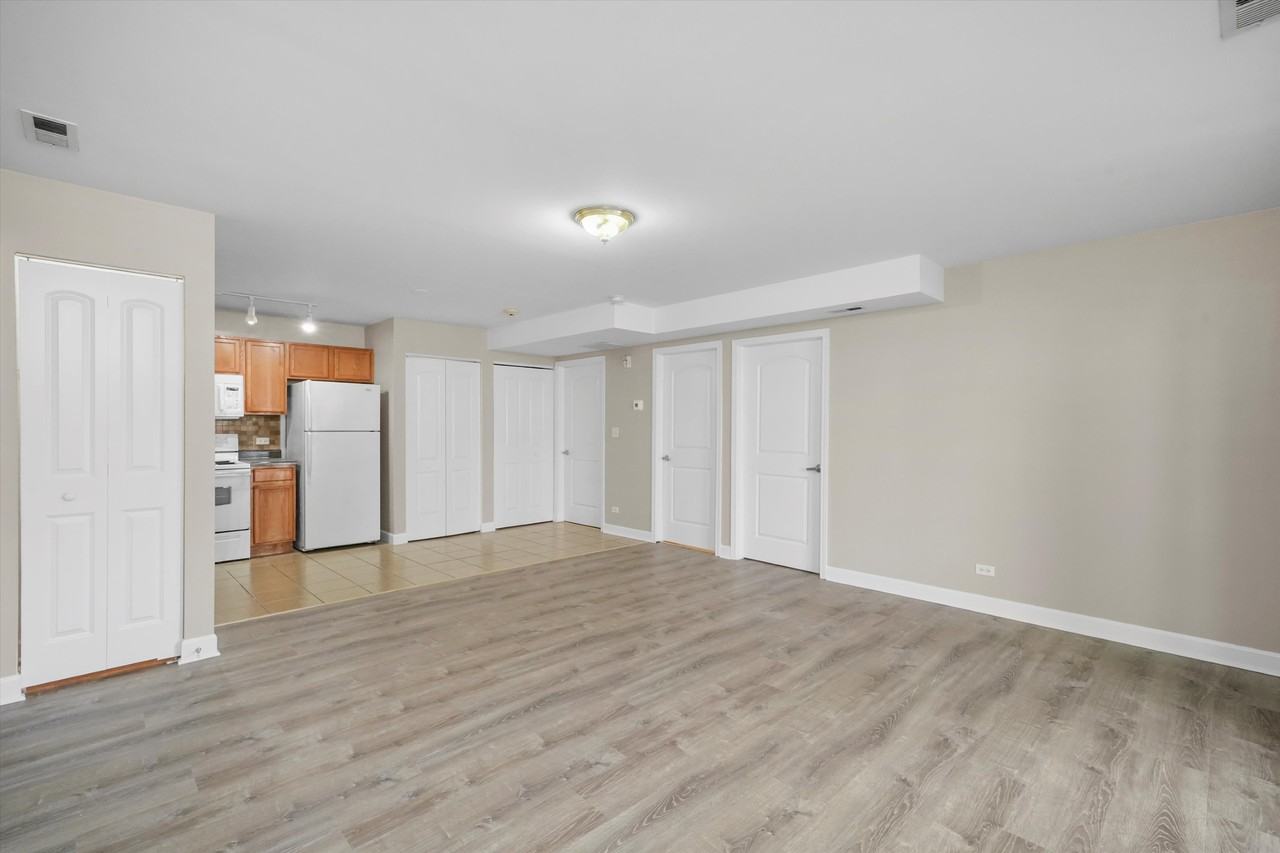 3423 Ridgeland Ave #101 - Photo 7 of 27