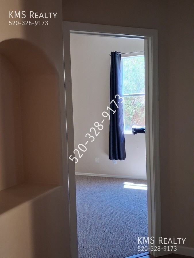 3078 W Desert Bird Ct - Photo 4 of 50