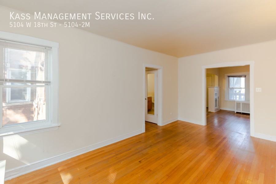 5104 W 18th St #5104-2M - Photo 5 of 11