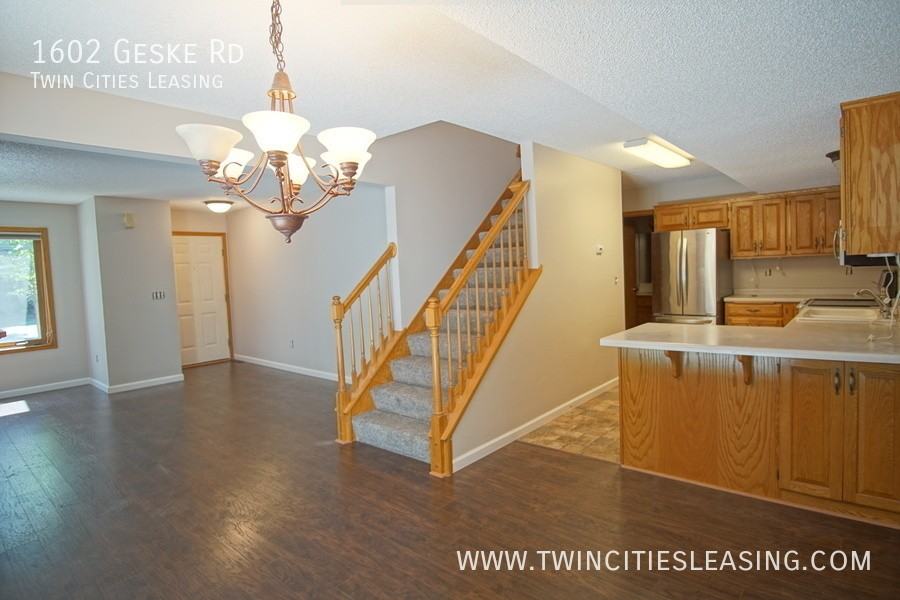 1602 Geske Rd - Photo 4 of 24