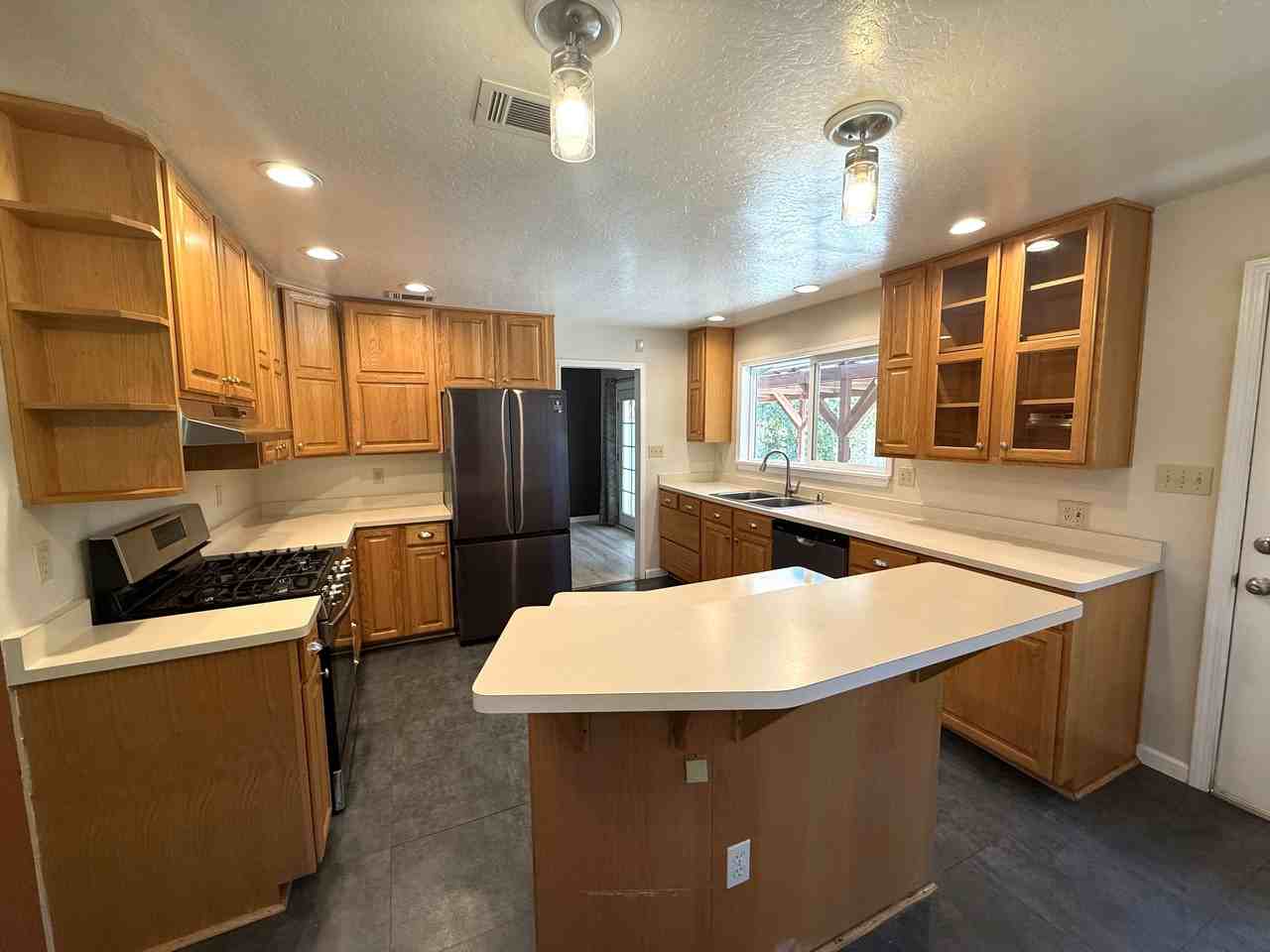 1925 Palm Ave #1 - Photo 4 of 13