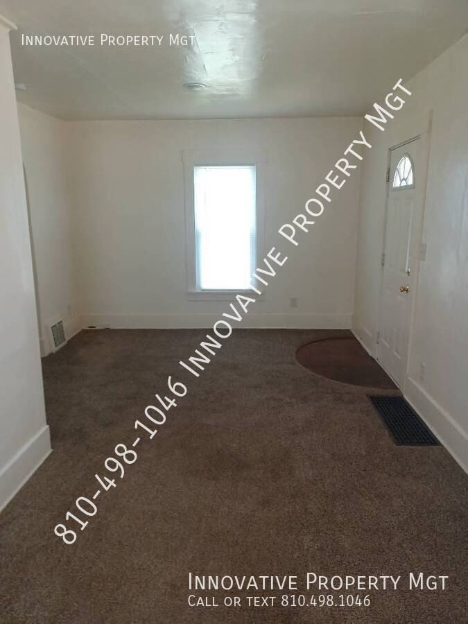 3012 S Grand Traverse St - Photo 4 of 29
