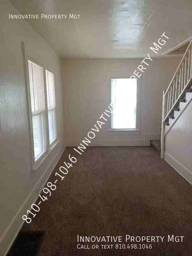 3012 S Grand Traverse St - Photo 6 of 29