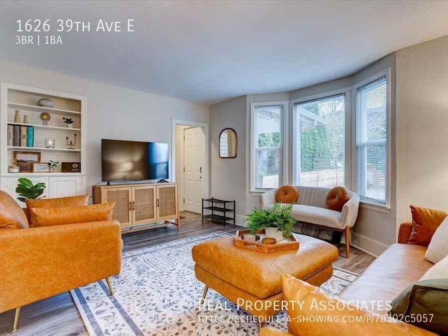 1626 39th Ave E - Photo 3 of 29