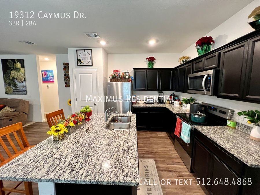 19312 Caymus Dr - Photo 4 of 16