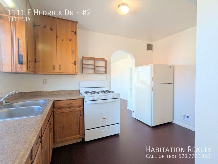 1111 E Hedrick Dr #2 - Photo 2 of 23