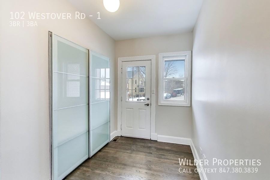 102 Westover Rd #1 - Photo 4 of 31