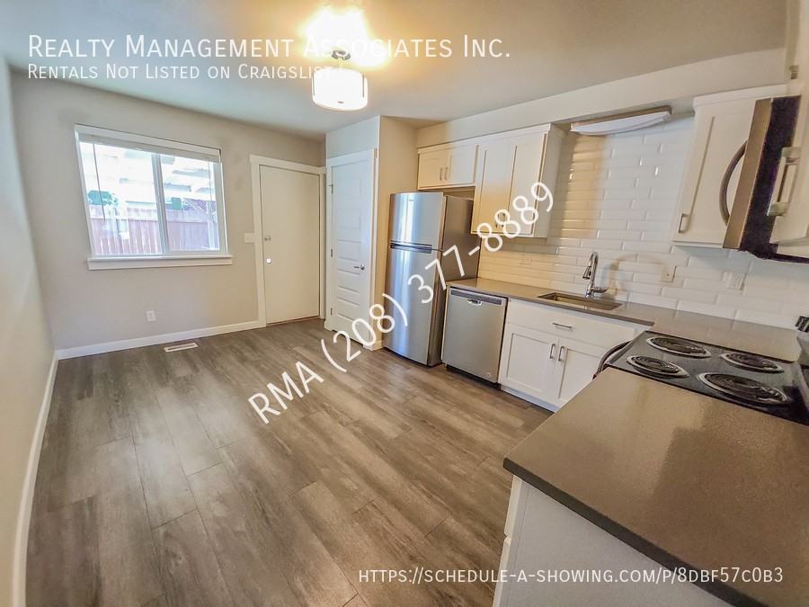 4106 N Tredwell Pl - Photo 5 of 14
