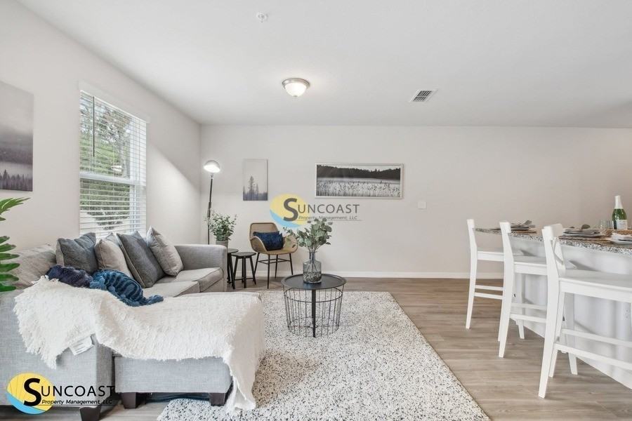 7632 Mailes Ct #102 - Photo 3 of 31