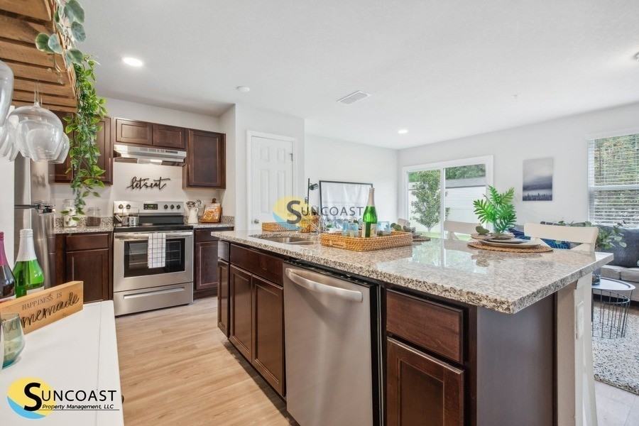 7632 Mailes Ct #102 - Photo 4 of 31