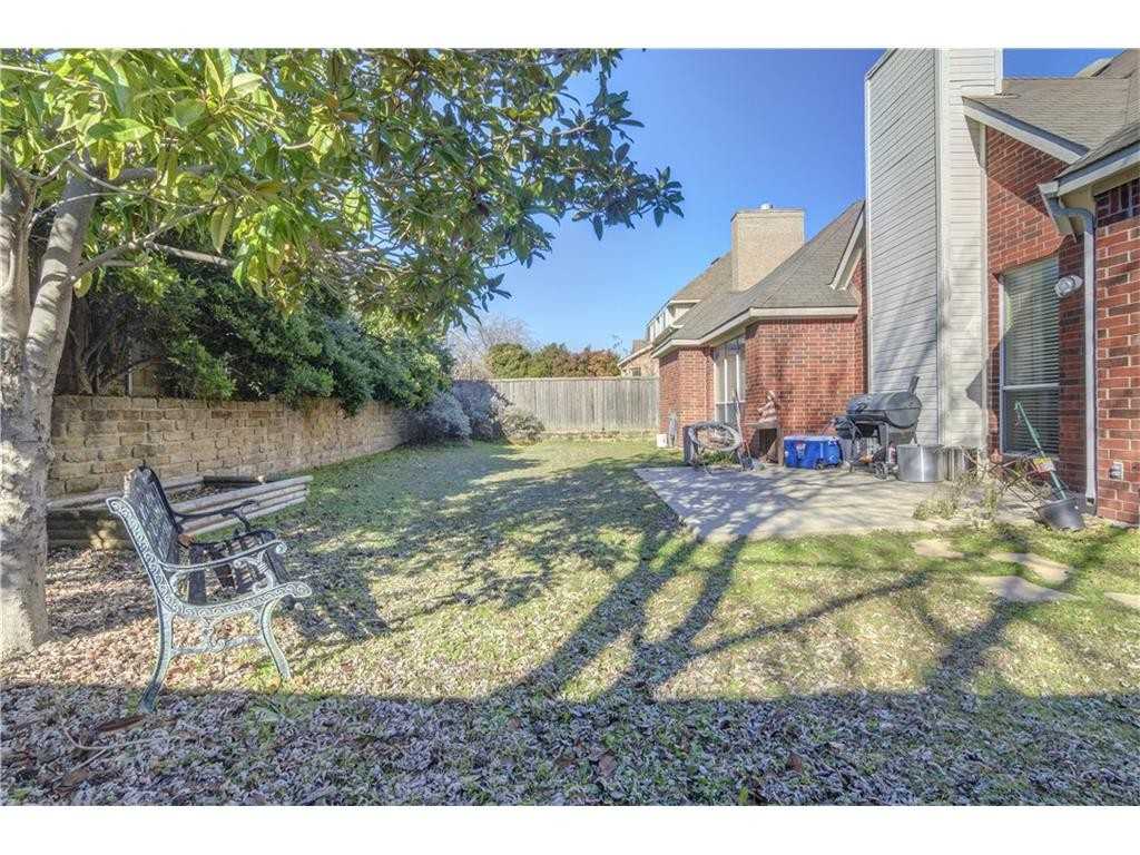 104 Sparrow Hawk Drive - Photo 3 of 12