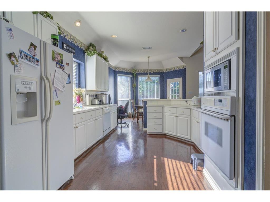 104 Sparrow Hawk Drive - Photo 2 of 12