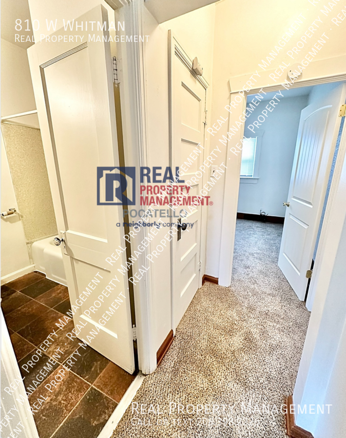 810 810 W Whitman - Photo 5 of 9