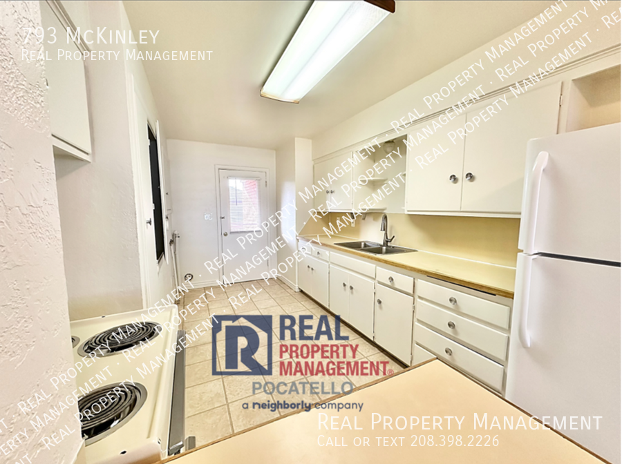 793 Mckinley Ave - Photo 2 of 14