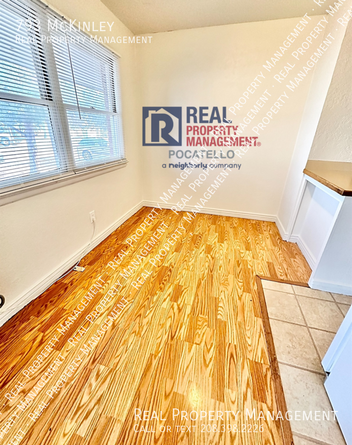 793 Mckinley Ave - Photo 7 of 14