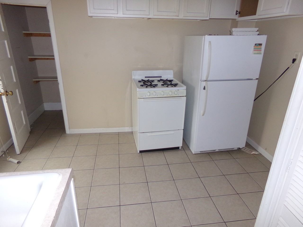 700 W P St #4 - Photo 4 of 4