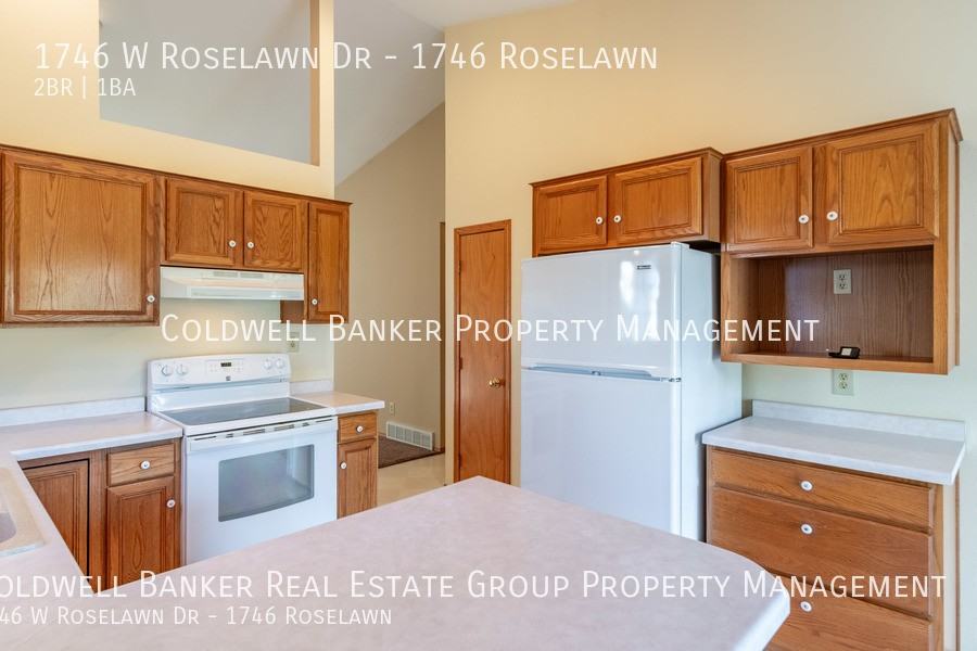 1746 W Roselawn Dr - Photo 3 of 22