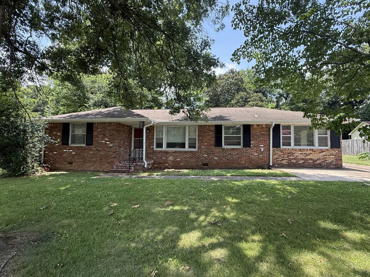 7620 Charlotte Dr Sw #1 - Photo 3 of 23
