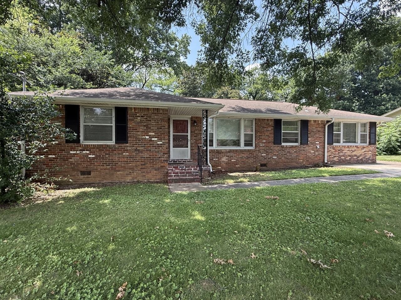 7620 Charlotte Dr Sw #1 - Photo 4 of 23