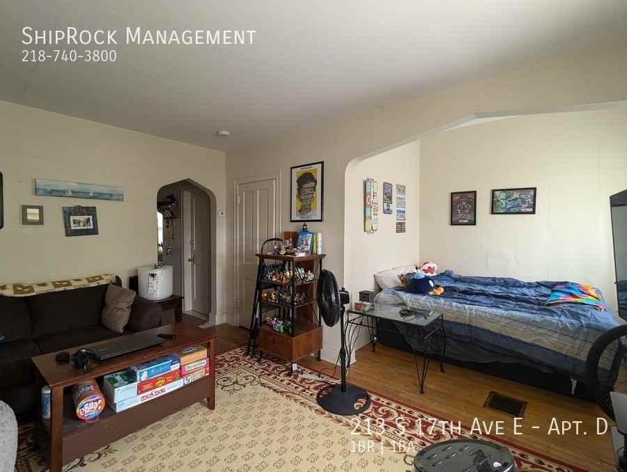 213 S 17th Ave E #D - Photo 3 of 11