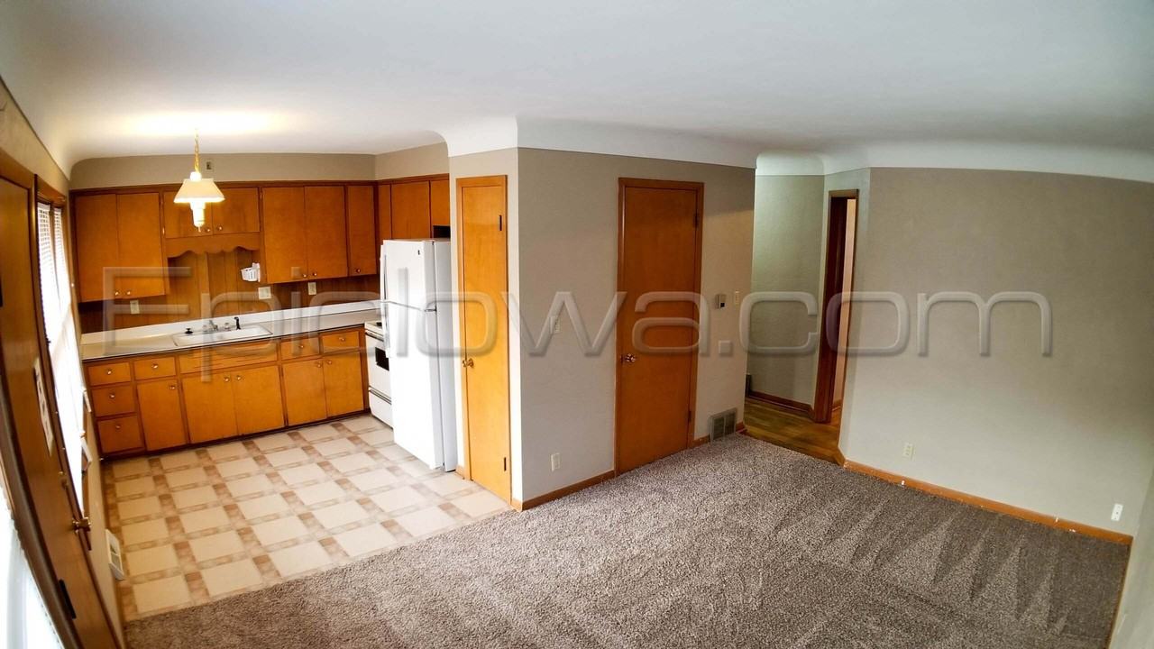 2910 Johnson Ave NW - Photo 3 of 10