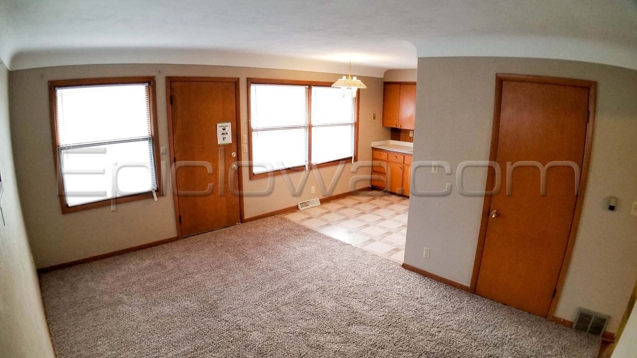 2910 Johnson Ave NW - Photo 4 of 10