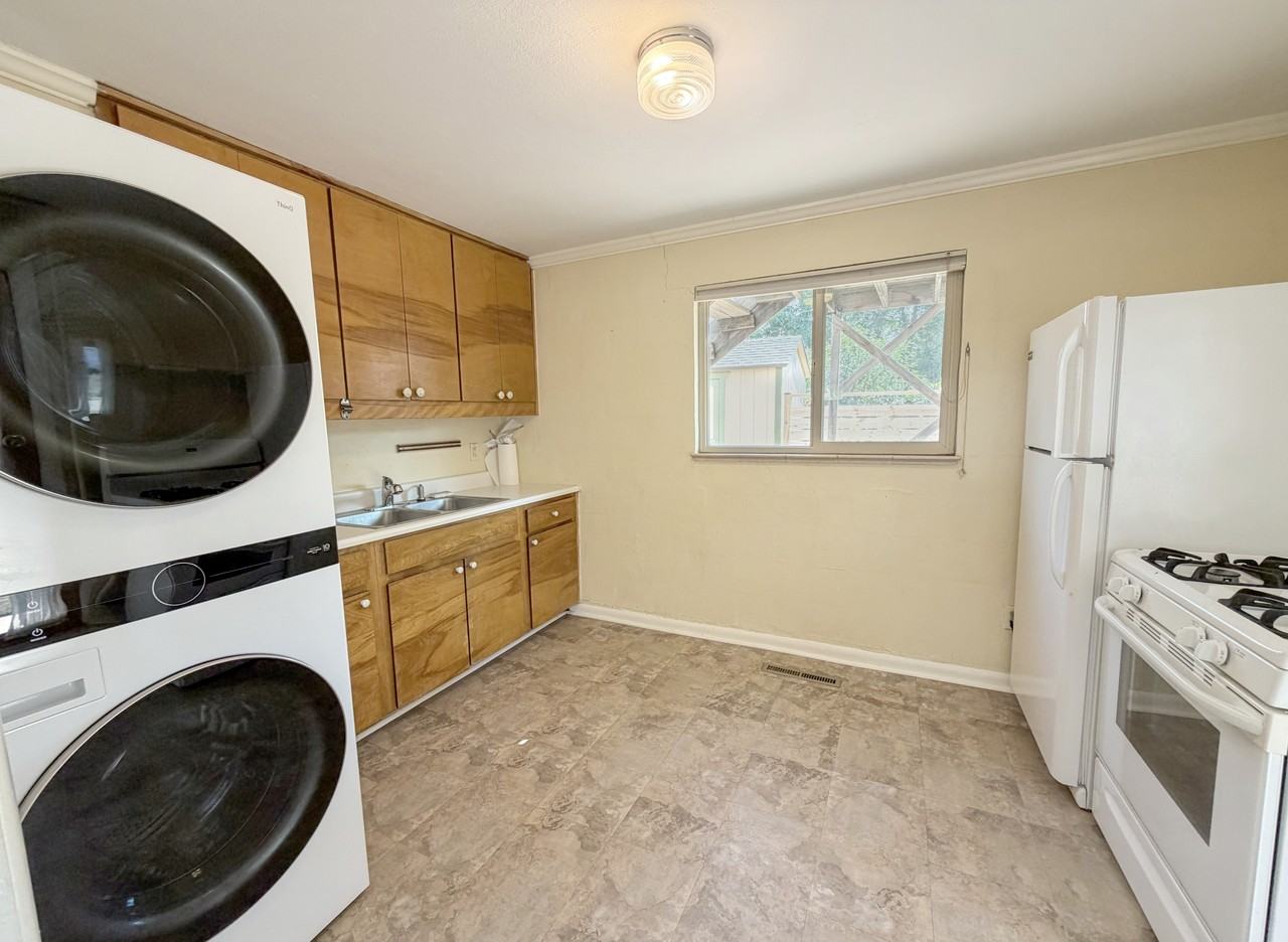 2626 4th St #2626 - Photo 4 of 23