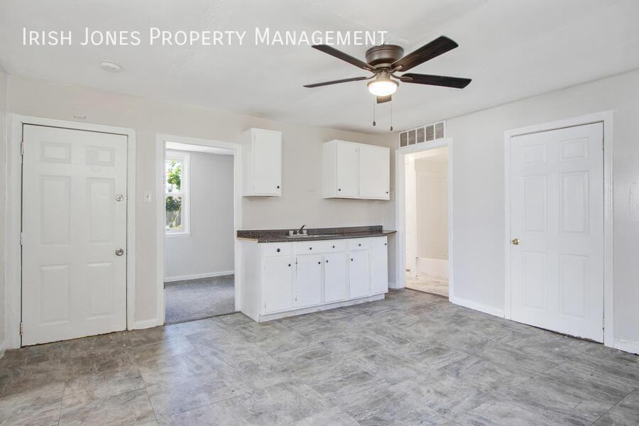 935 Niagara St #4REARLOWER - Photo 2 of 14