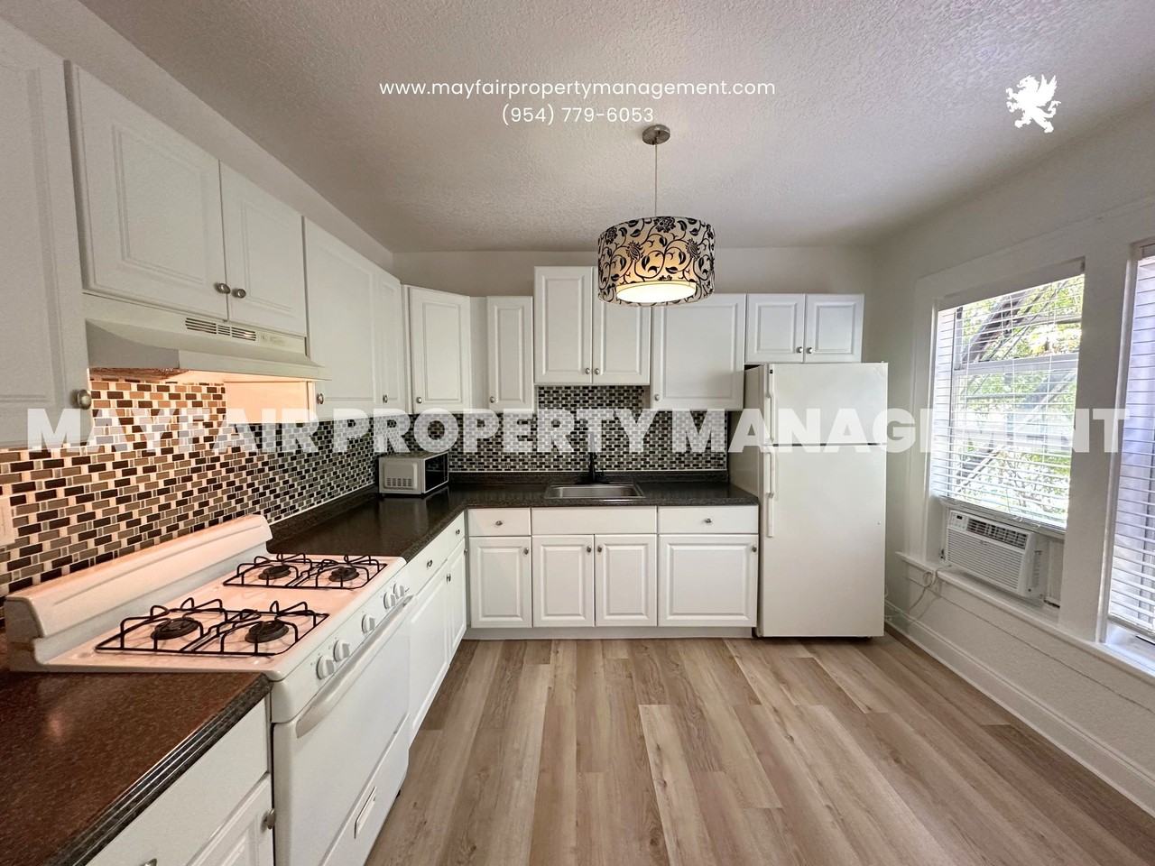 304 2nd Avenue South - Photo 3 of 18