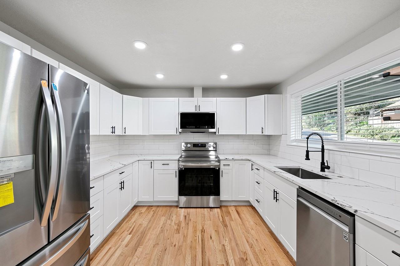 60 West 34th Avenue - Photo 3 of 10
