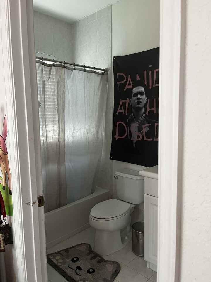 19000 Southwest 74th Avenue - Photo 5 of 5