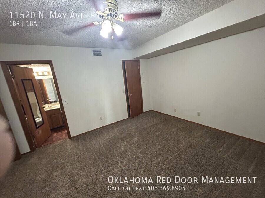 11520 N May Ave #C208 - Photo 5 of 17