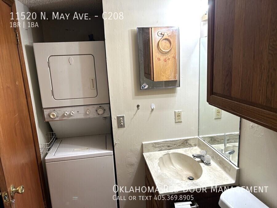 11520 N May Ave #C208 - Photo 6 of 17