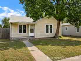 2405 25th St - Photo 1 of 1