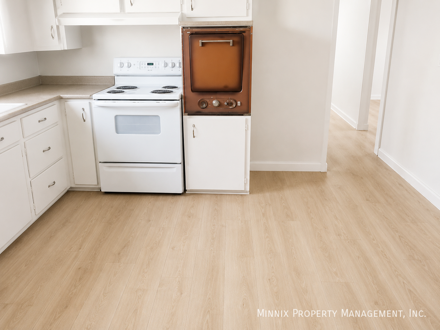 2017 43rd St - Photo 3 of 10