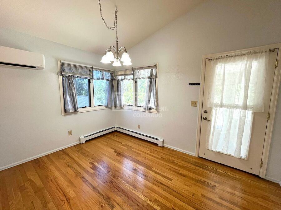 1220 N Weber St - Photo 5 of 18
