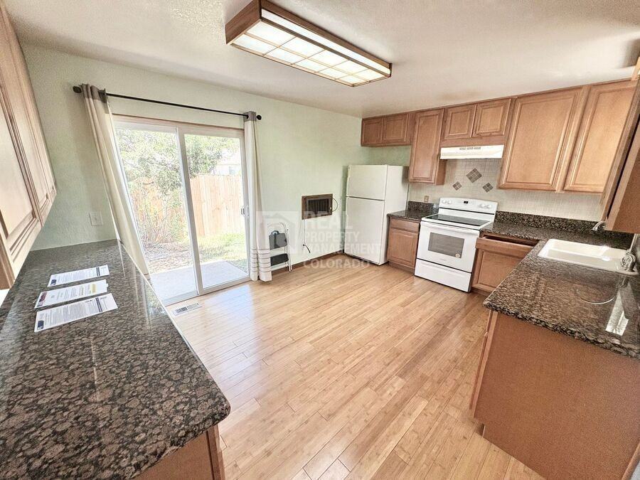 16033 E Radcliff Pl #A - Photo 5 of 18
