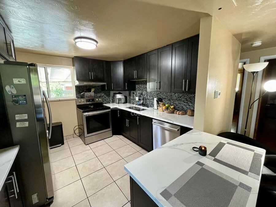 1711 Uinta St - Photo 3 of 17