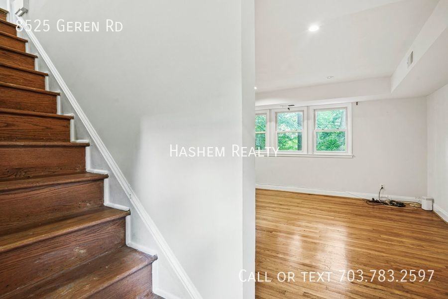 8525 Geren Rd - Photo 5 of 30
