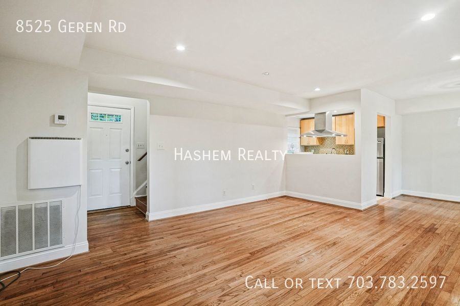8525 Geren Rd - Photo 7 of 30
