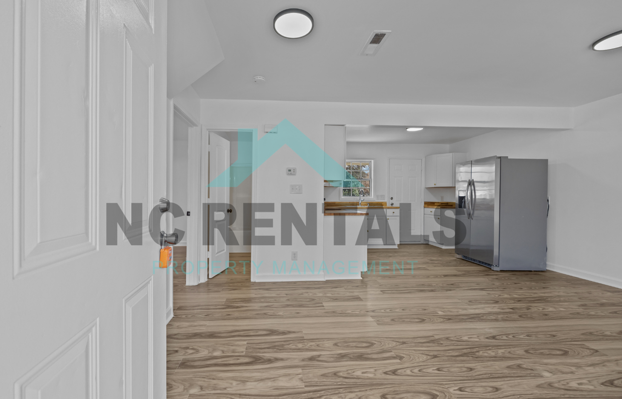 607 Roosevelt Ave - Photo 4 of 32