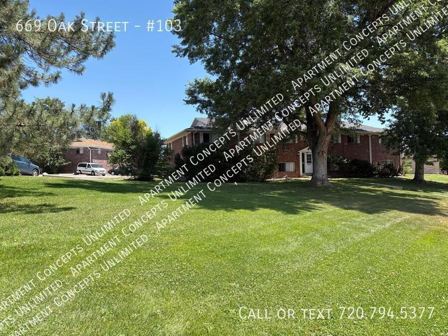 669 Oak St #103