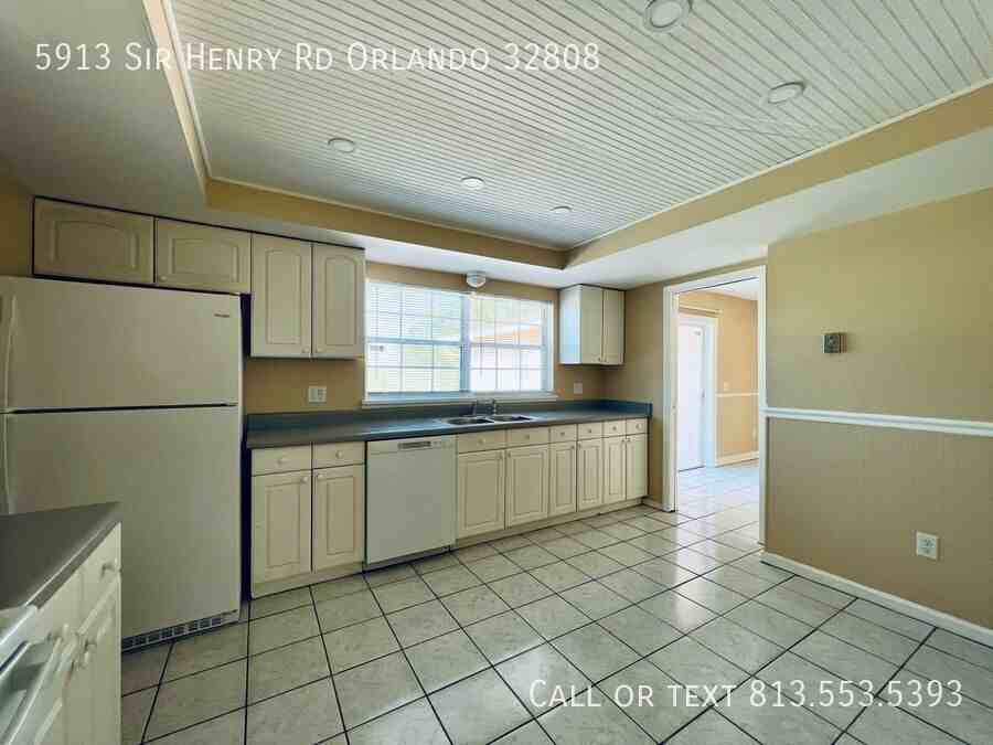 5913 Sir Henry Rd Orlando 32808 - Photo 7 of 22