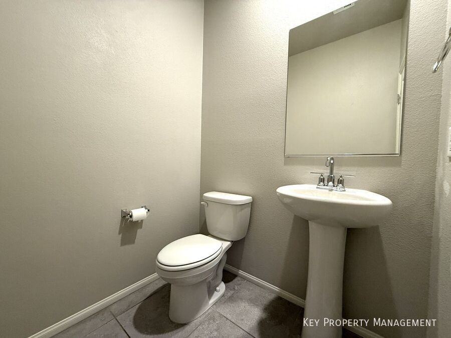 522 Spy Rock Ave - Photo 6 of 22