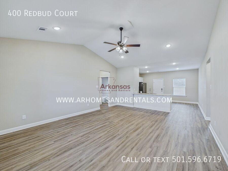400 Redbud Court - Photo 3 of 17